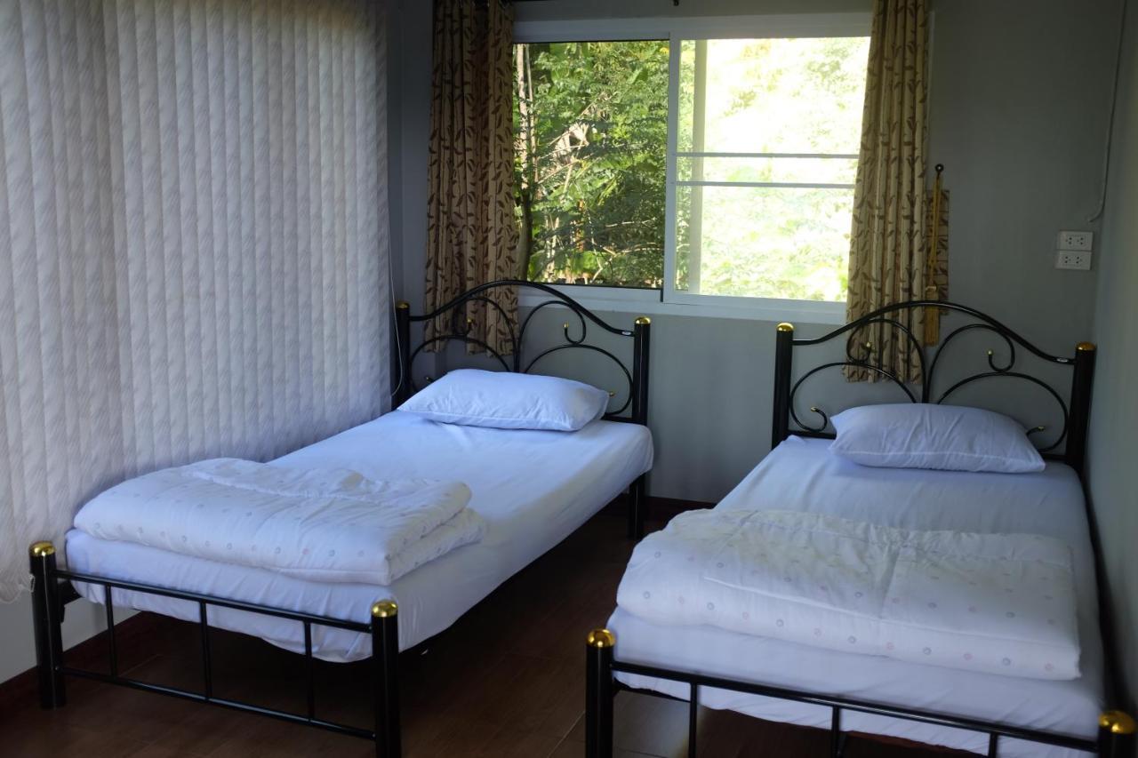 Rai Boonsom Apartment Phrao Room photo