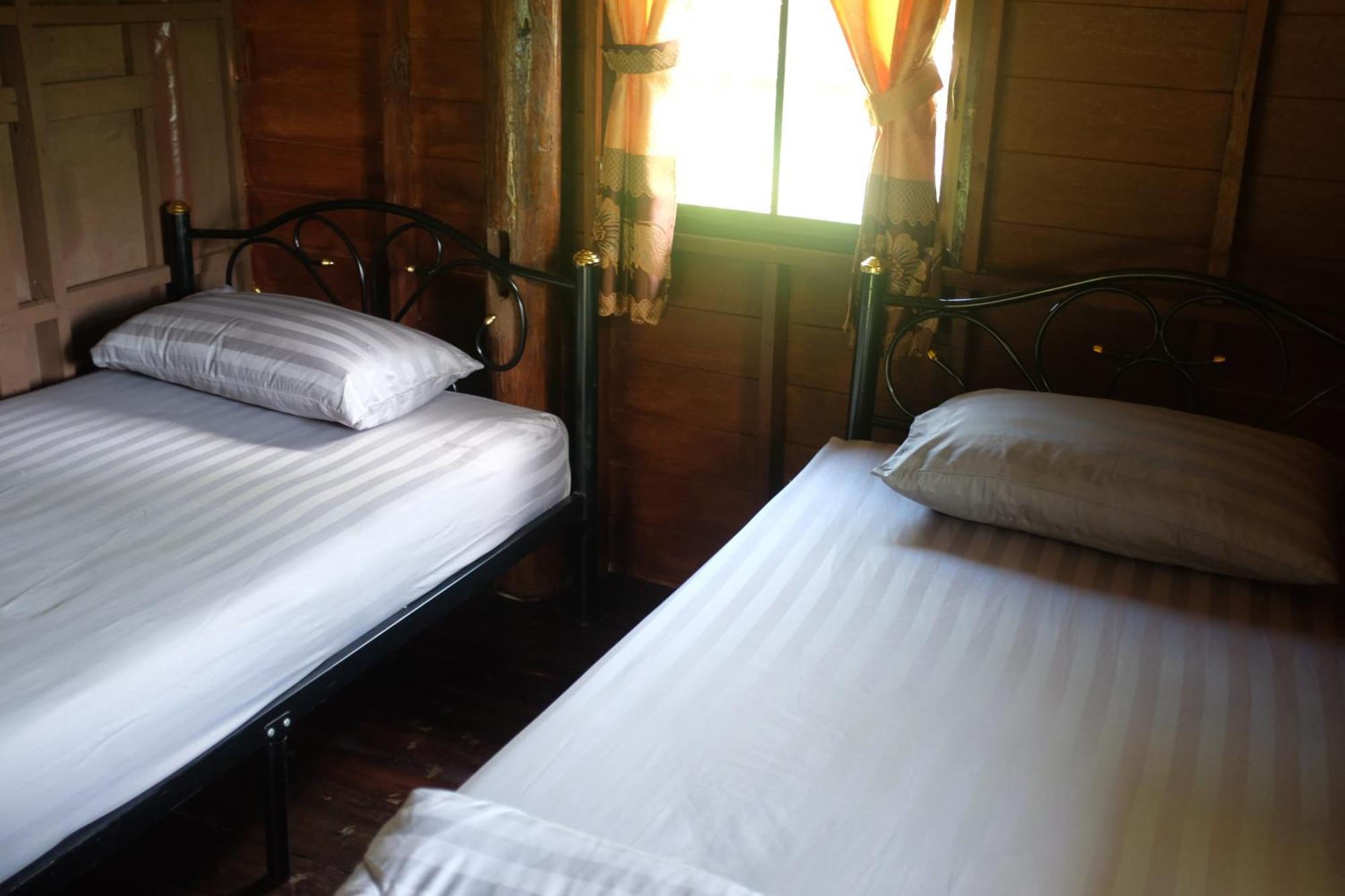 Rai Boonsom Apartment Phrao Room photo