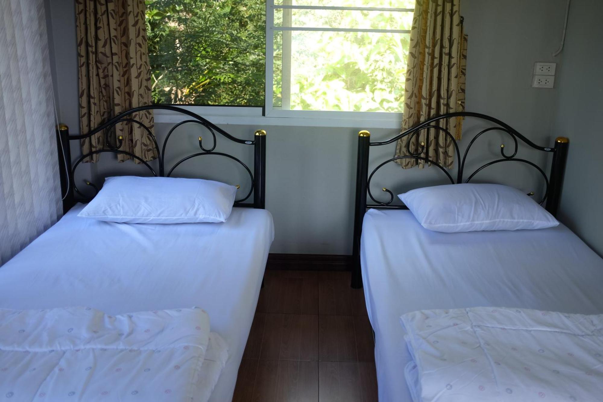 Rai Boonsom Apartment Phrao Room photo