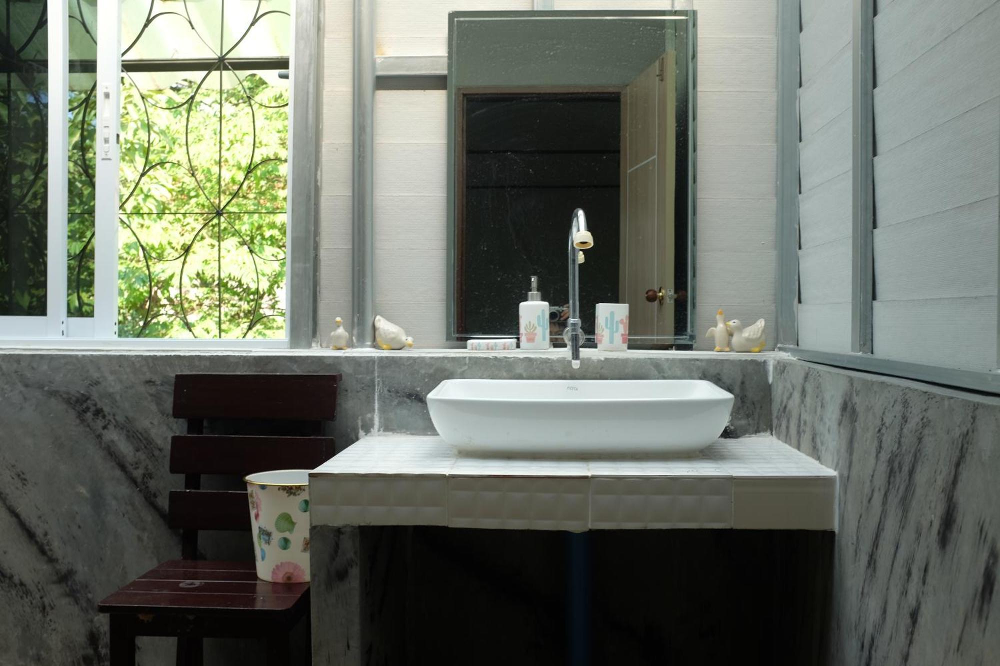 Rai Boonsom Apartment Phrao Room photo