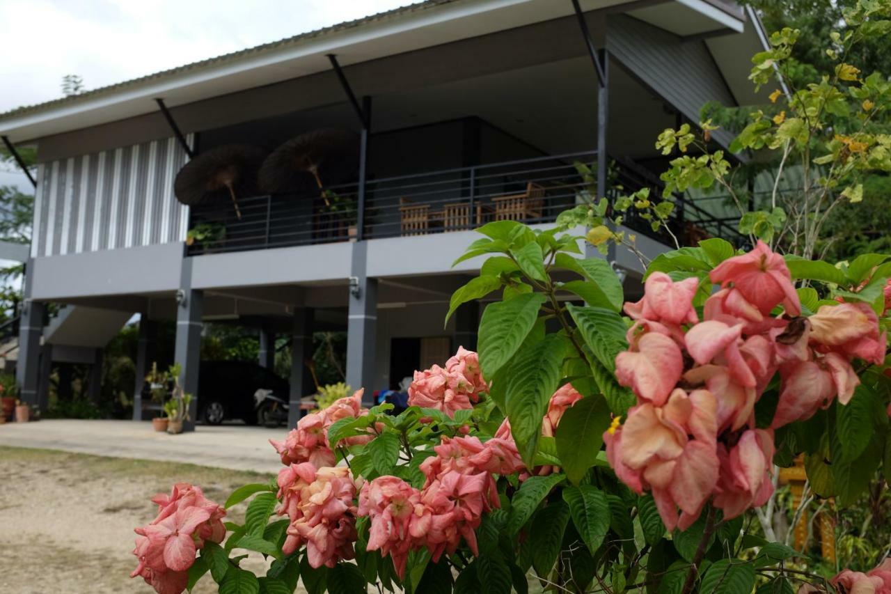 Rai Boonsom Apartment Phrao Exterior photo
