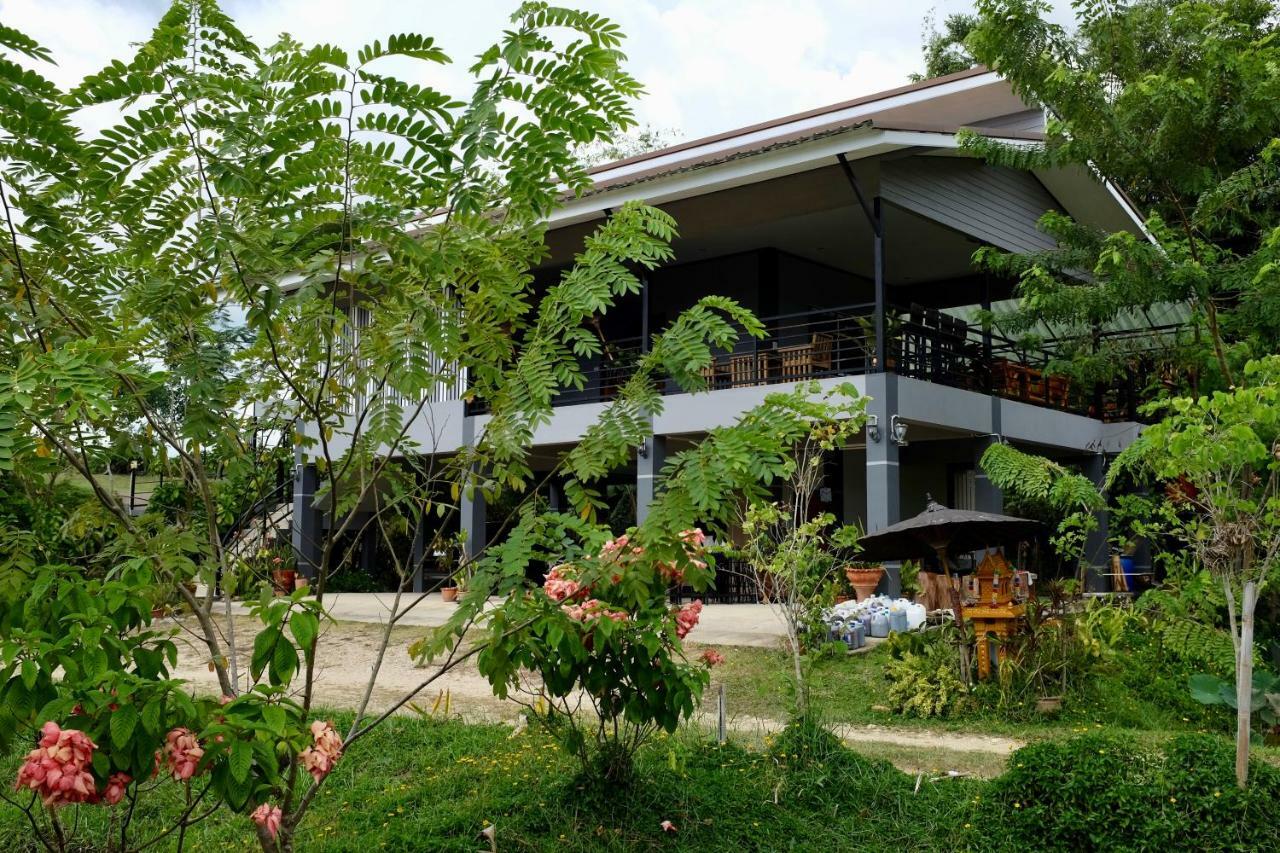 Rai Boonsom Apartment Phrao Exterior photo